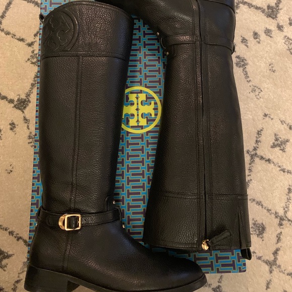 Tory Burch Shoes - Tory Burch Boots, size 8
